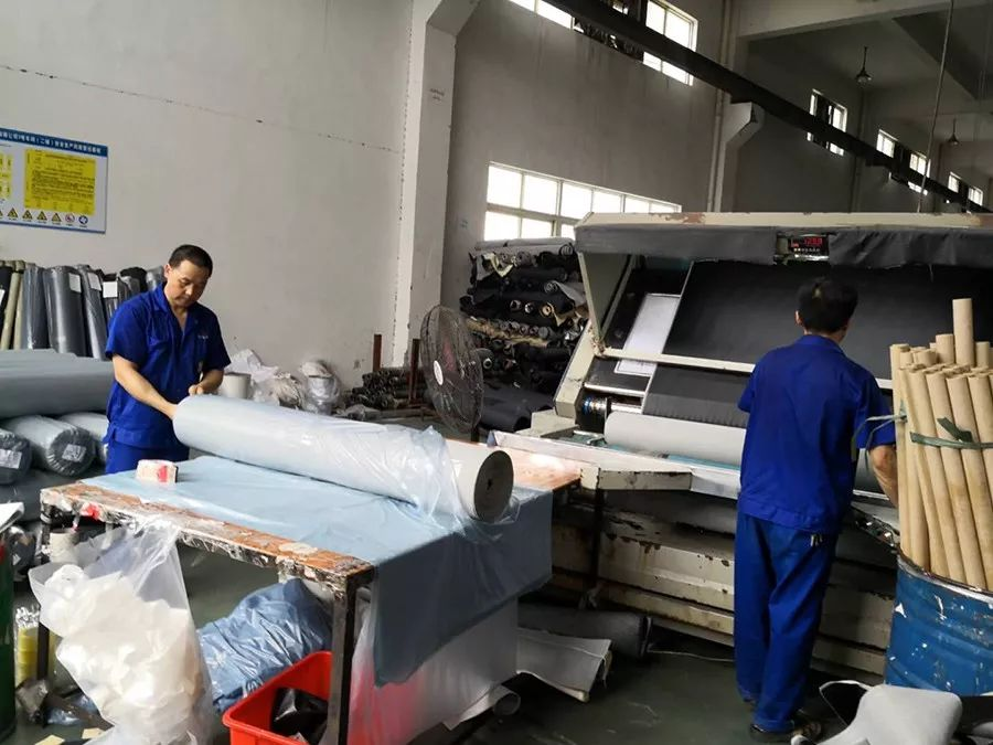 皮革車間廢氣異味用什么設(shè)備處理？